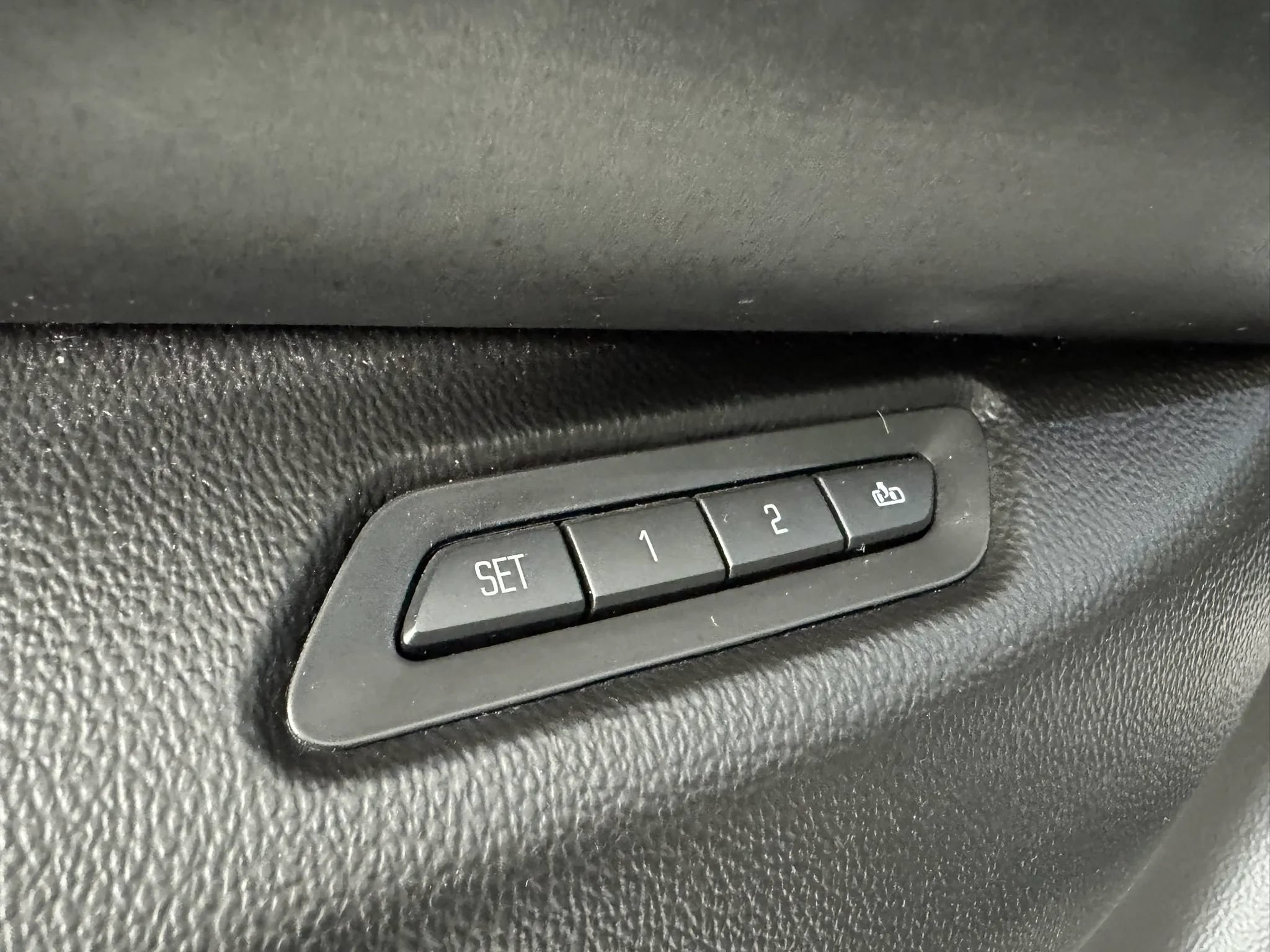 Used 2016 Cadillac Escalade Platinum AWD/4WD image 44