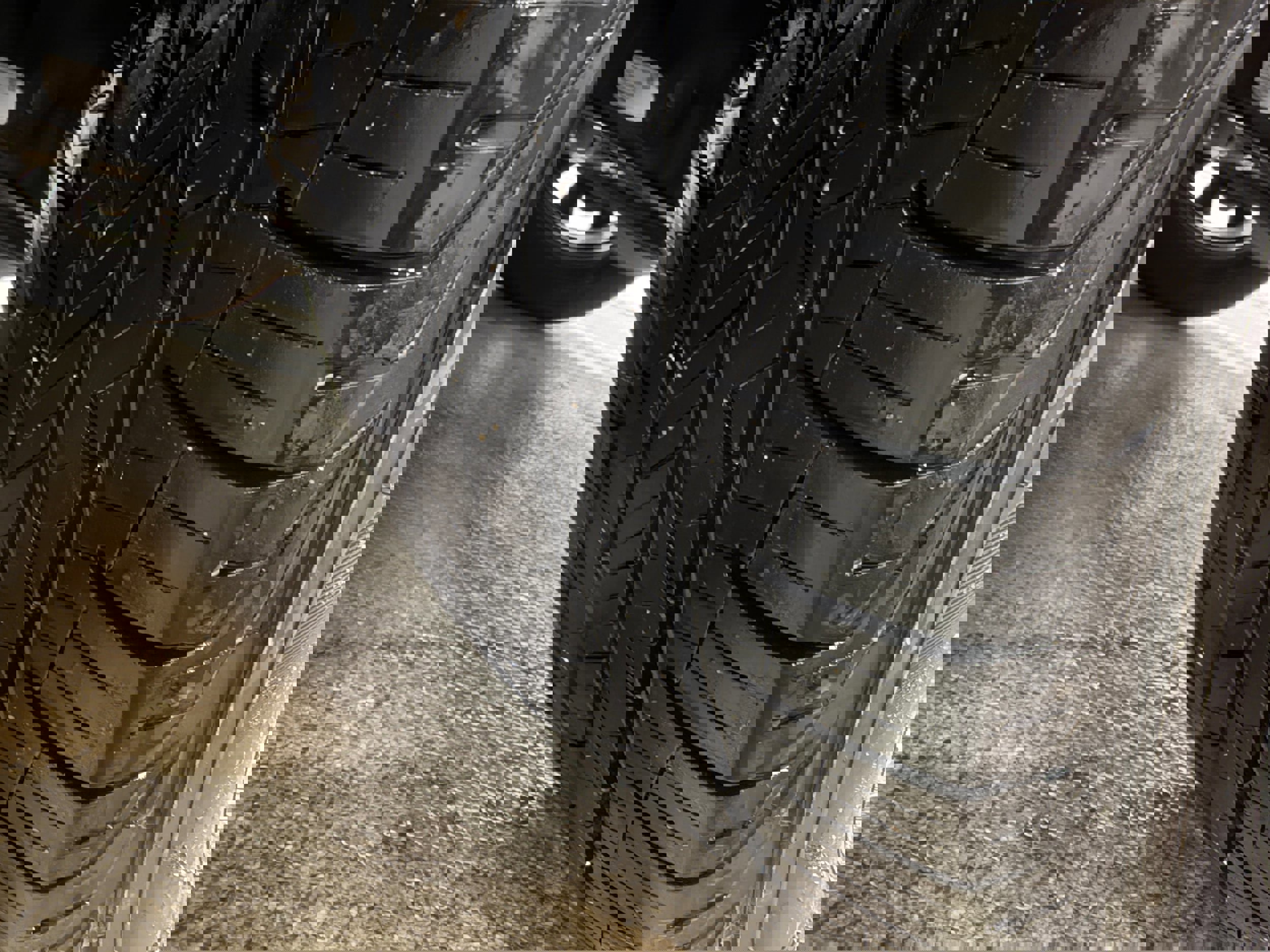 Certified 2021 Ford Explorer XLT w/ Equipment Group 202A image 30