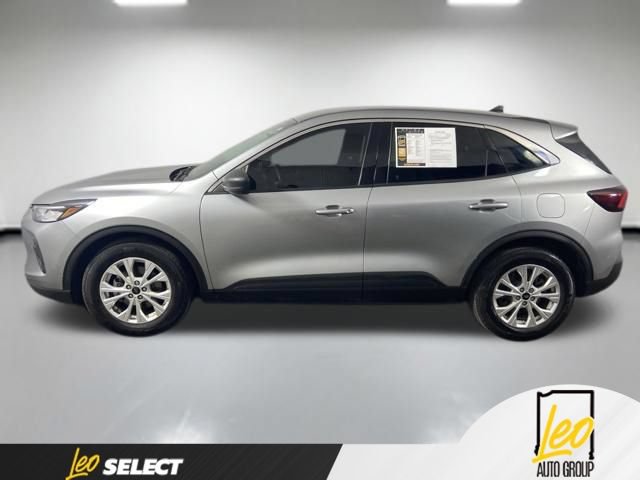 Used 2023 Ford Escape Active w/ Cold Weather Package FWD image 2