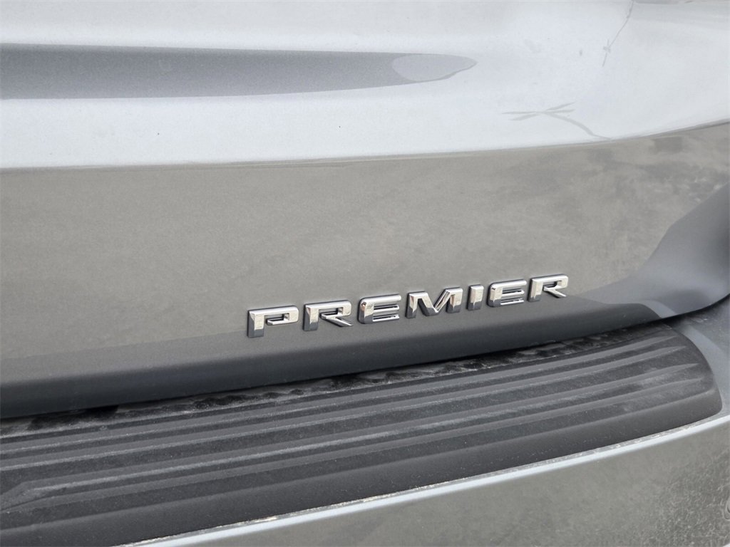 Used 2025 Chevrolet Suburban Premier image 14