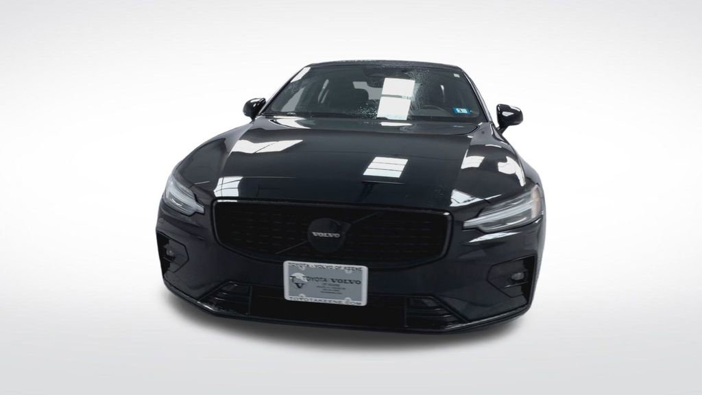 Used 2023 Volvo S60 B5 Plus w/ Climate Package image 19