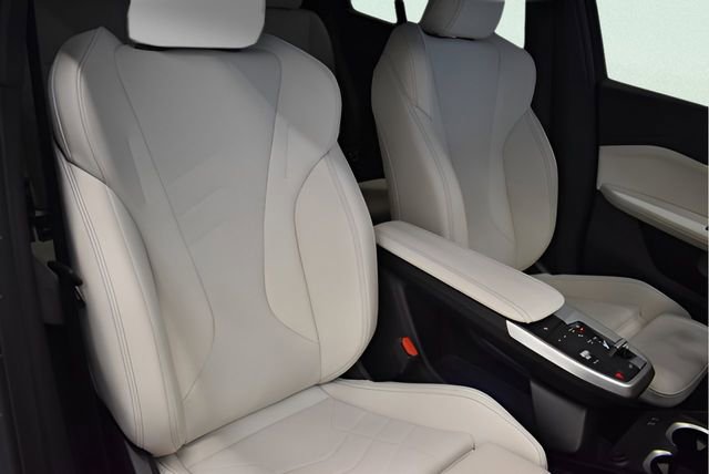 Used 2026 BMW X2 M35i w/ Technology Package AWD/4WD image 6