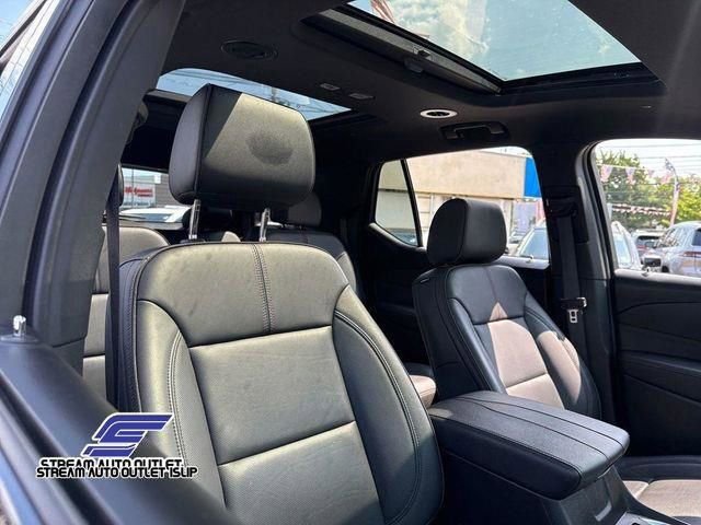 Used 2023 Chevrolet Traverse RS image 16