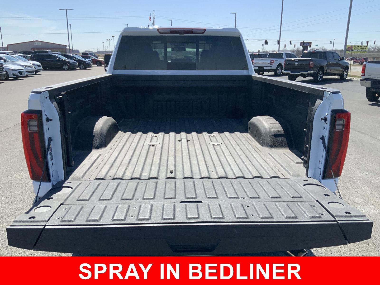 Used 2024 GMC Sierra 3500 Denali AWD/4WD image 13
