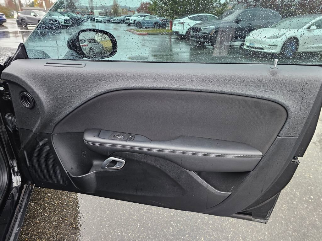 Used 2022 Dodge Challenger SXT w/ Blacktop Package image 10