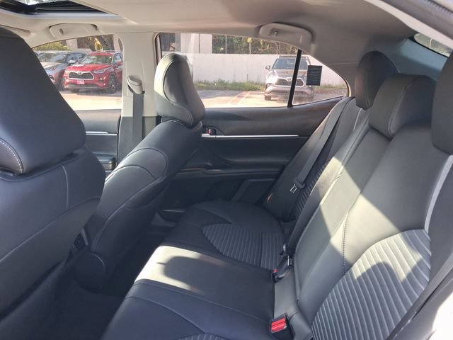 Used 2023 Toyota Camry SE w/ Cold Weather Package FWD image 6