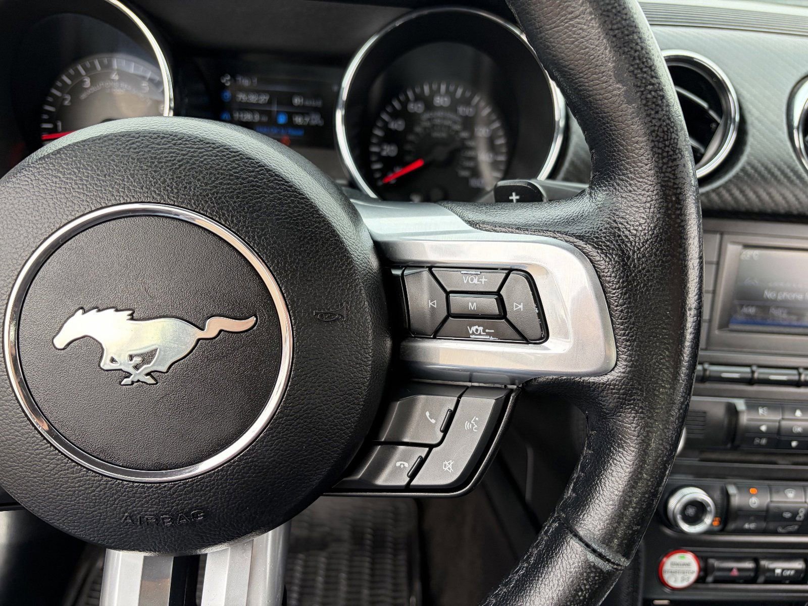 Used 2016 Ford Mustang Convertible image 27