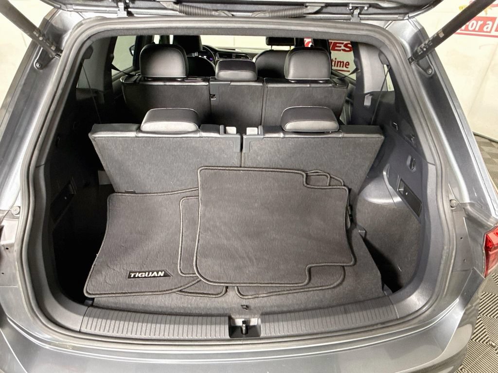 Used 2022 Volkswagen Tiguan SE R-Line FWD image 27