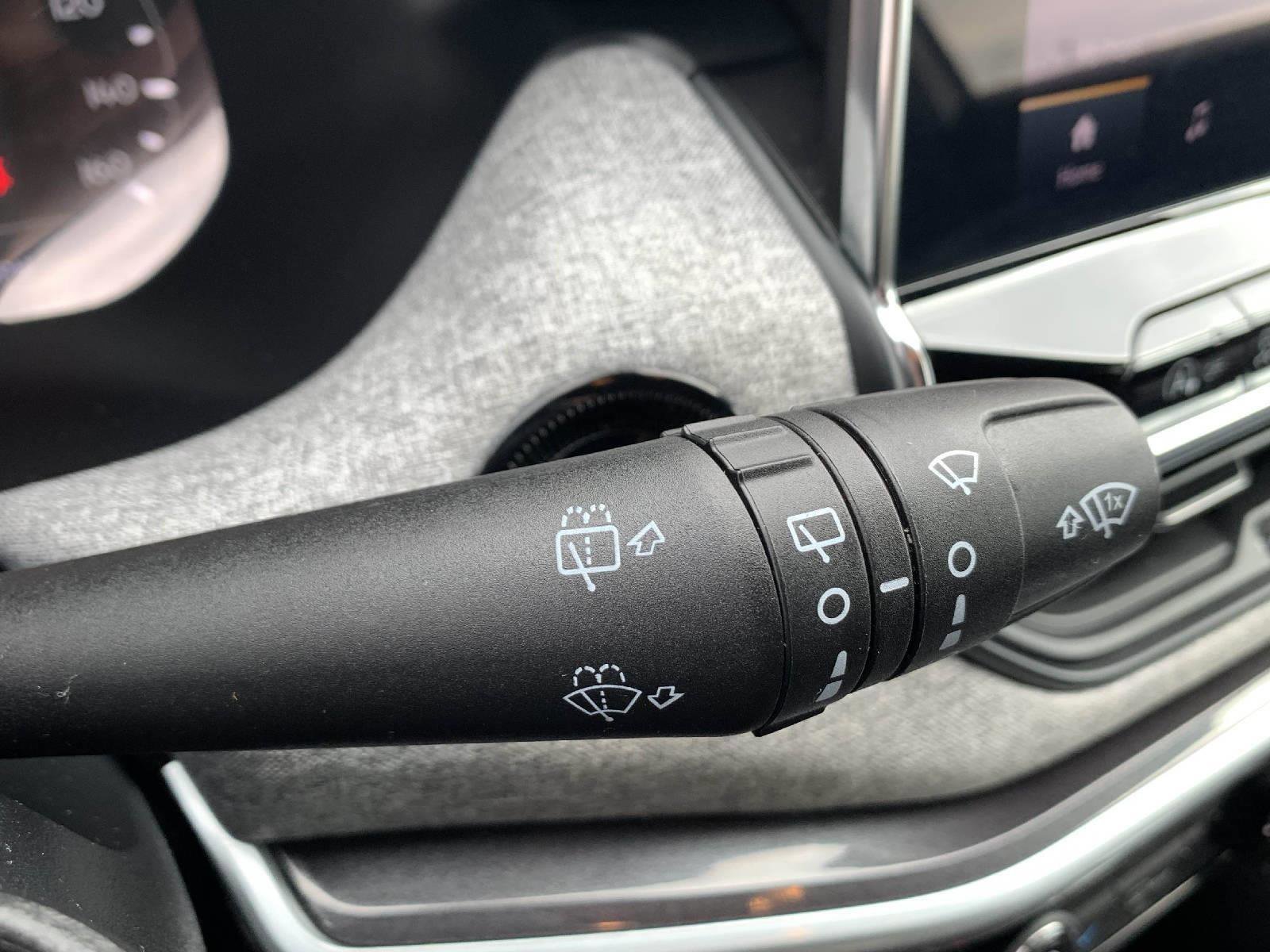 Used 2024 Jeep Compass Sport image 17