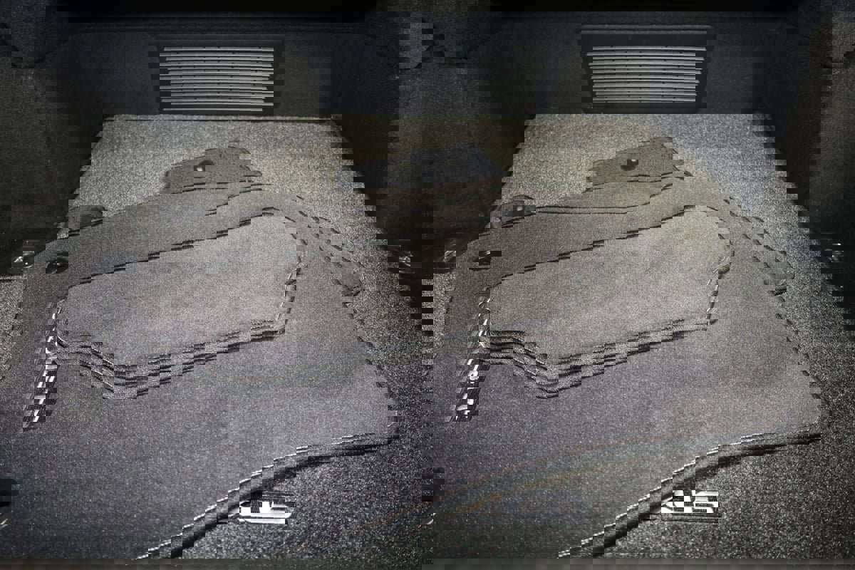 Used 2022 Lexus LC 500 Coupe w/ Performance Package image 17