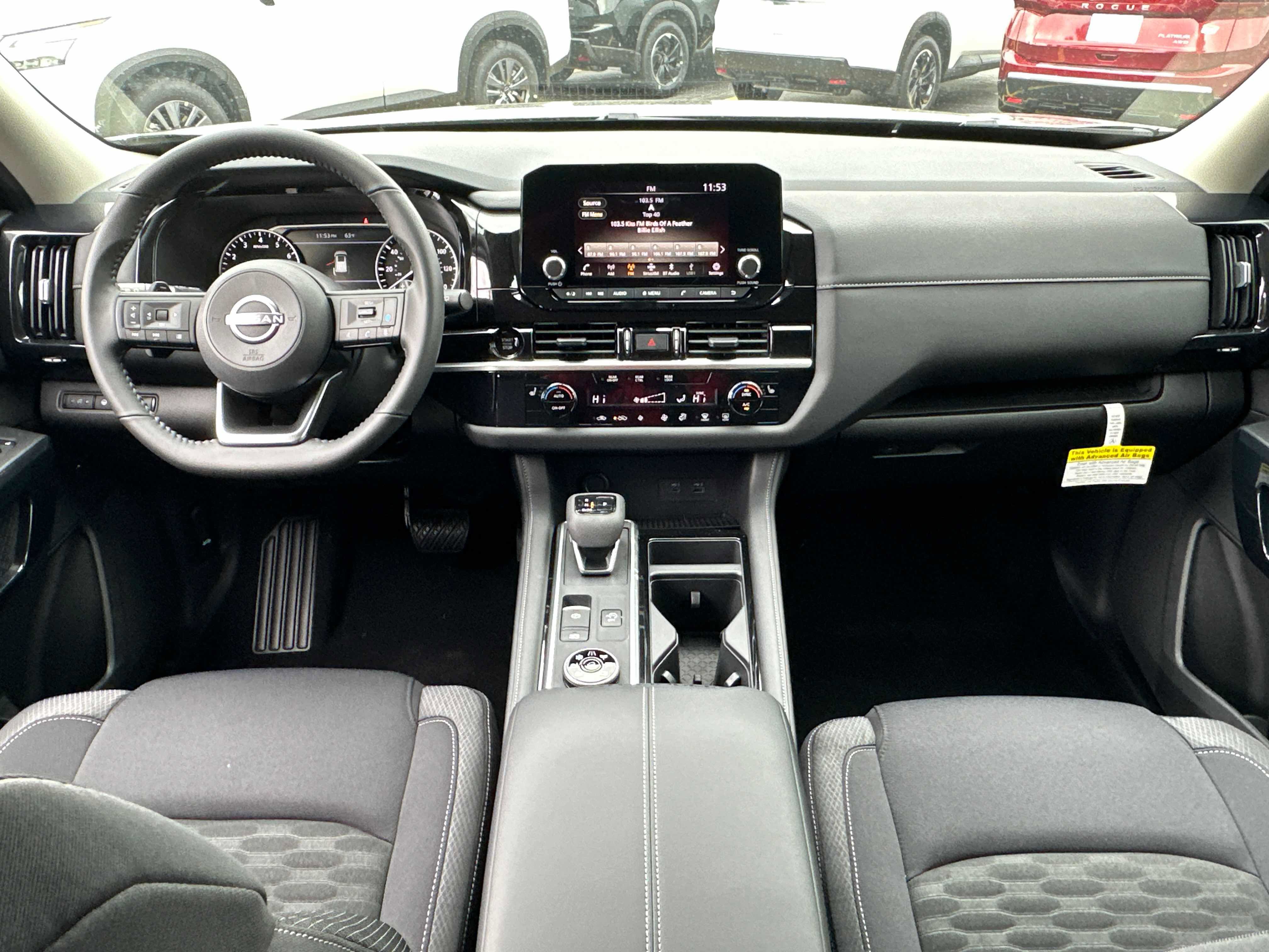 New 2025 Nissan Pathfinder SV w/ Black Appearance Package image 31