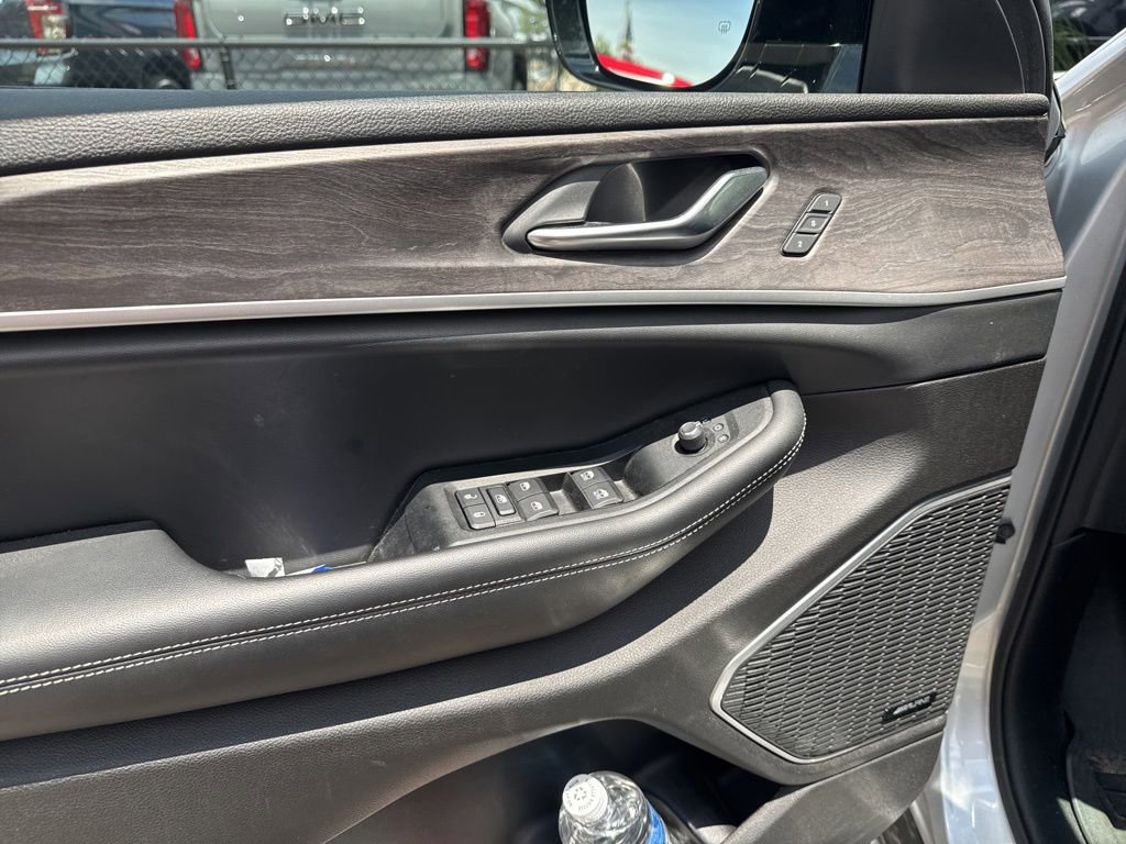 Used 2021 Jeep Grand Cherokee L Limited RWD image 10