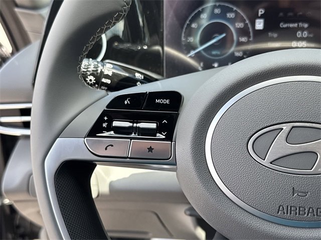 New 2025 Hyundai Elantra SEL image 17