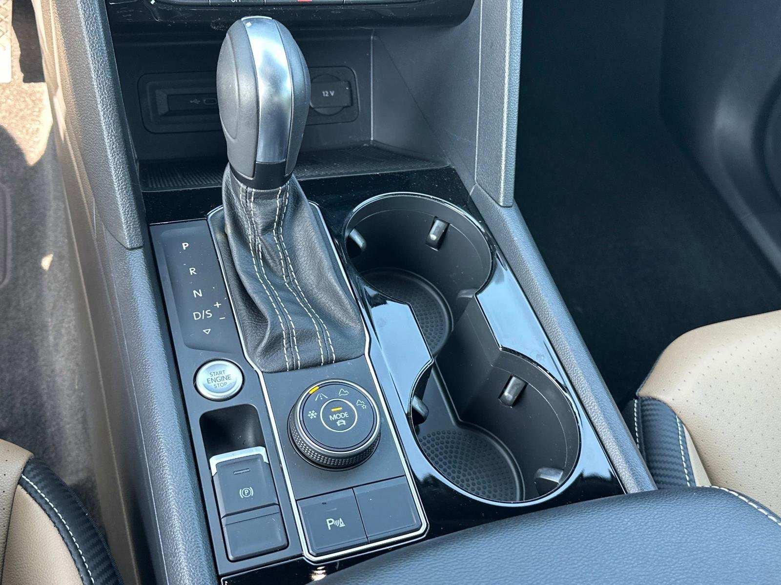 Certified 2022 Volkswagen Atlas Cross Sport SE image 12