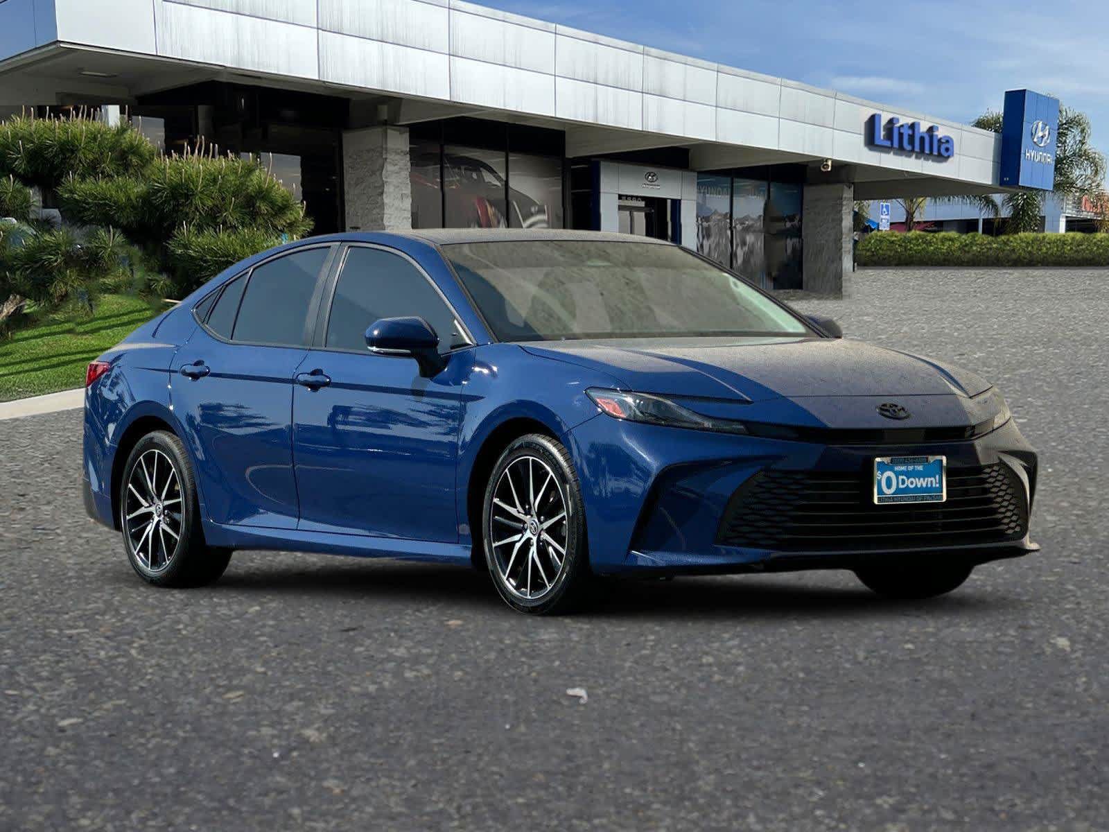 Used 2025 Toyota Camry LE FWD image 10