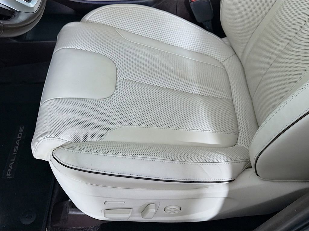 Used 2020 Hyundai Palisade Limited image 20