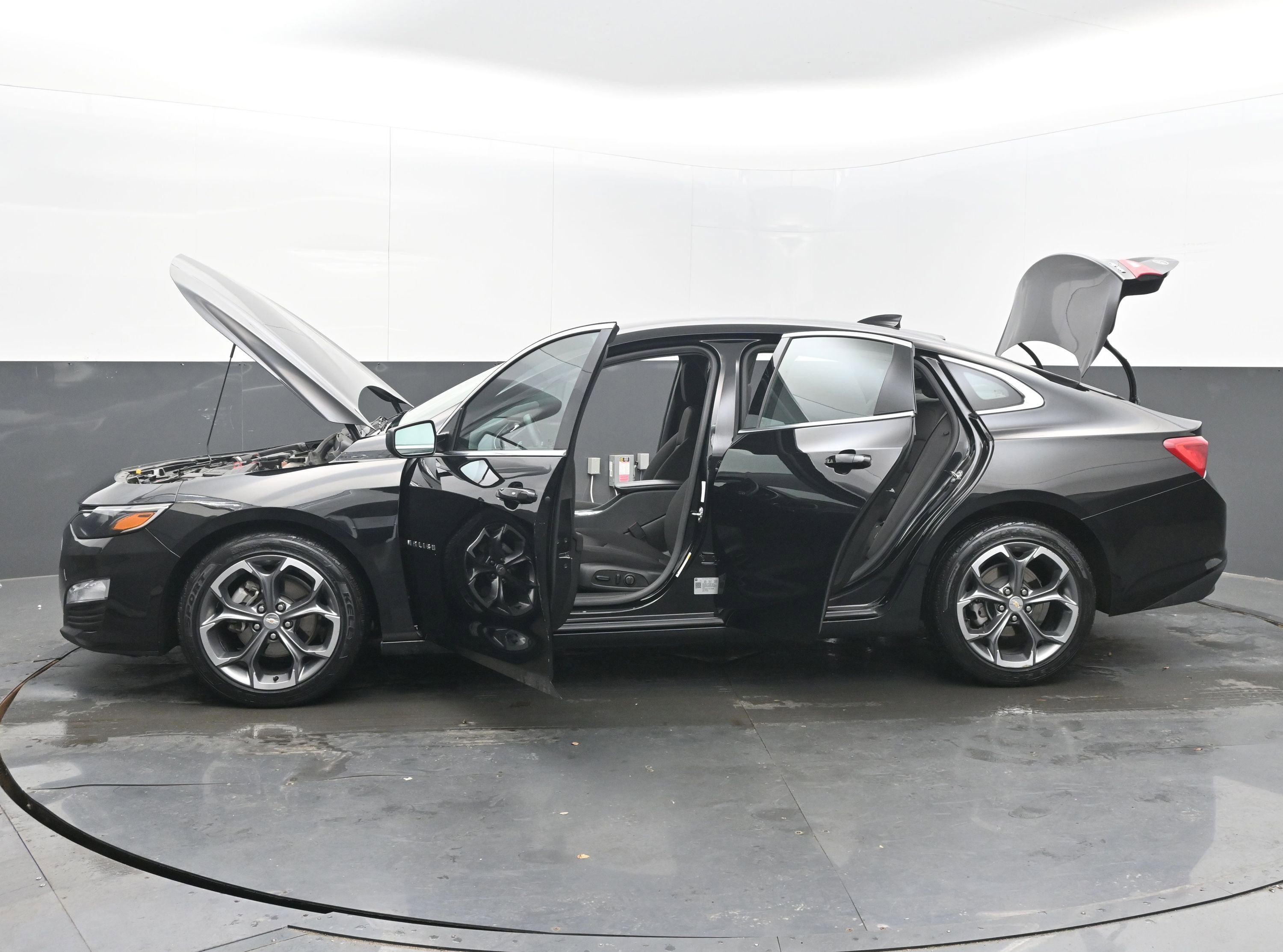 Used 2024 Chevrolet Malibu LT image 39