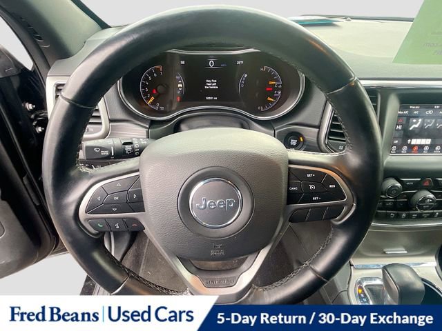 Used 2021 Jeep Grand Cherokee Laredo image 12