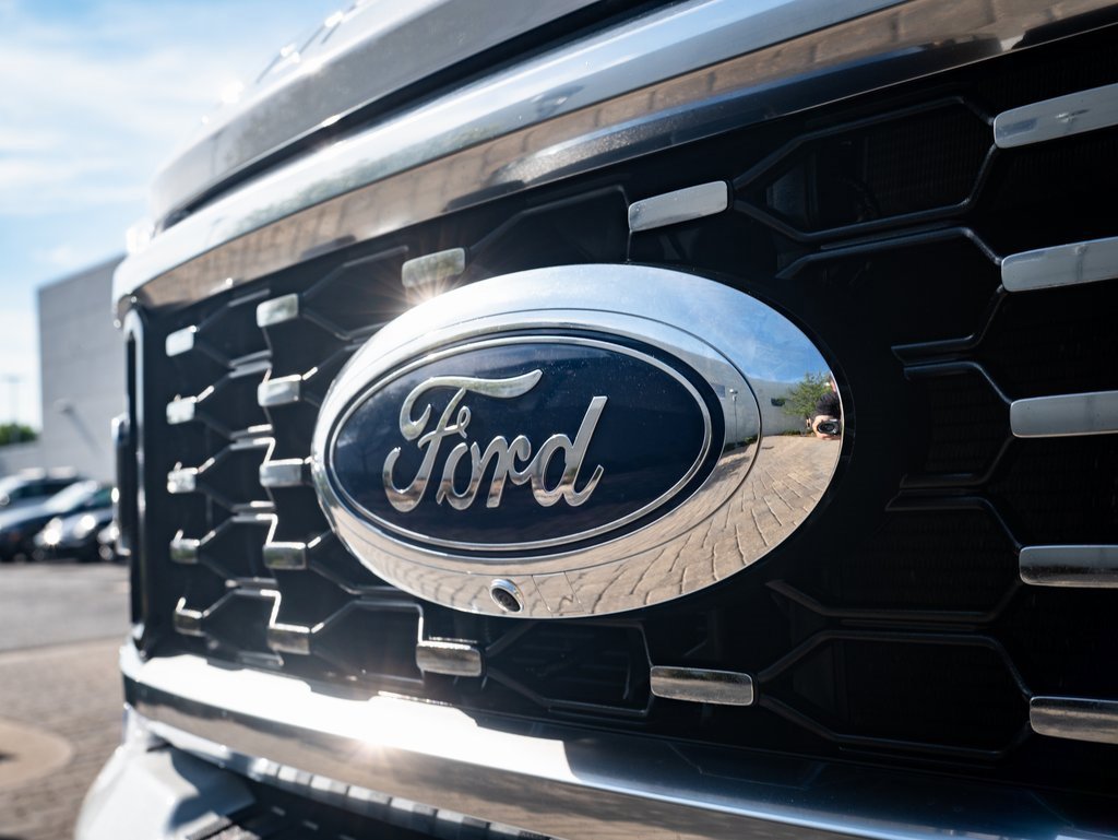 Used 2024 Ford F450 Limited w/ FX4 Off-Road Package image 3