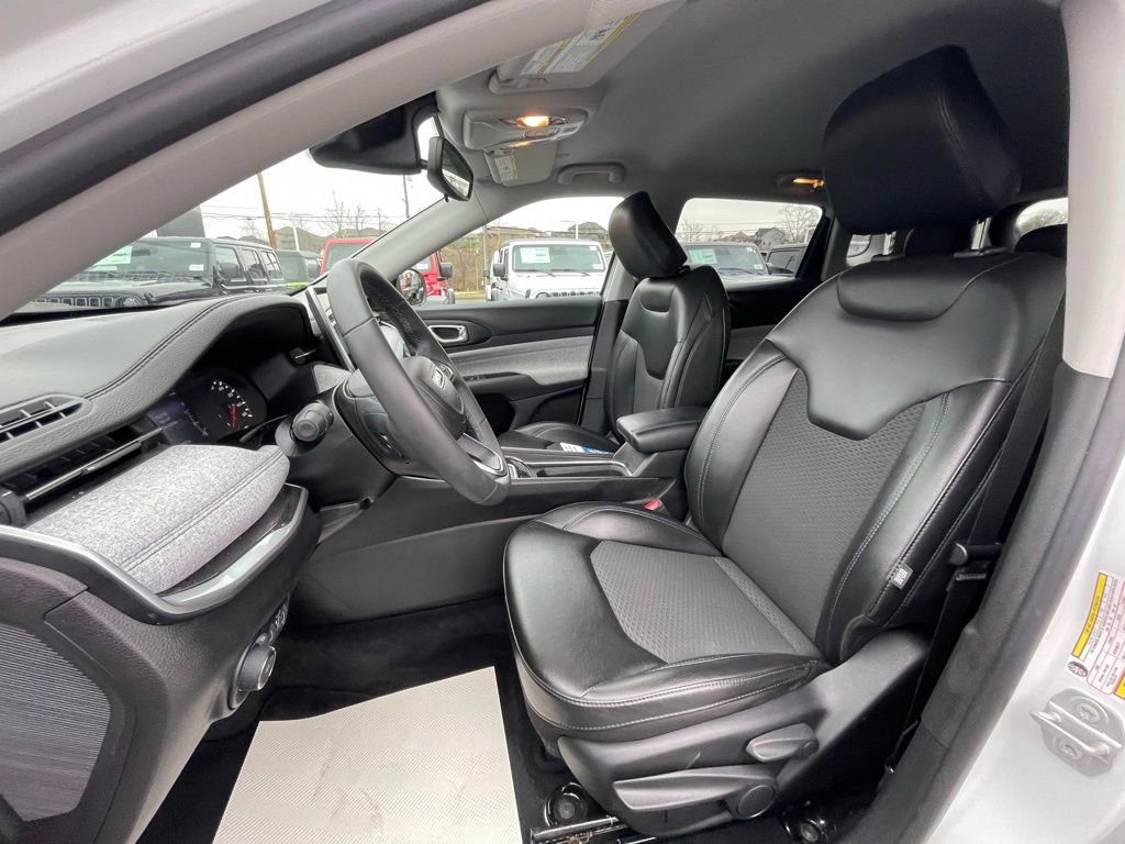 Certified 2022 Jeep Compass Latitude image 26