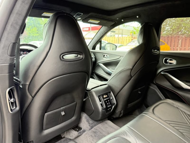 Used 2021 Aston Martin DBX AWD/4WD image 17