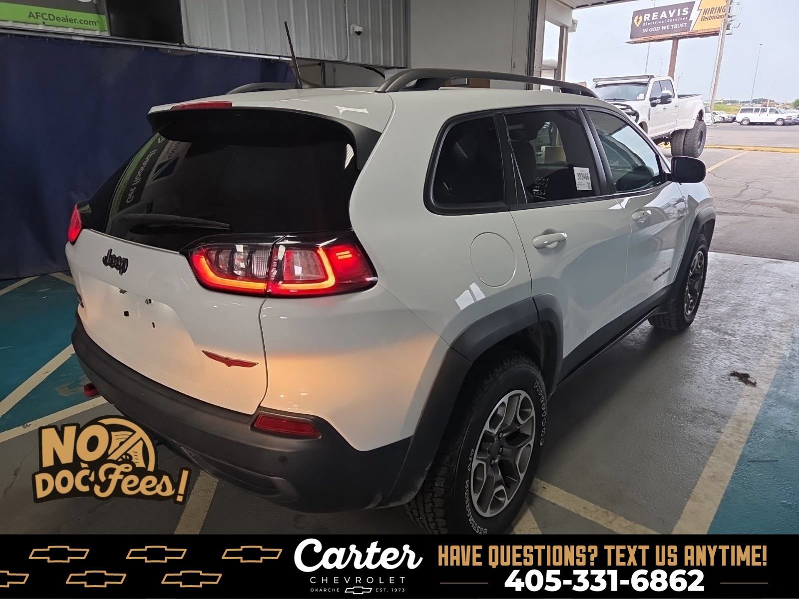 Used 2020 Jeep Cherokee Trailhawk AWD/4WD image 3