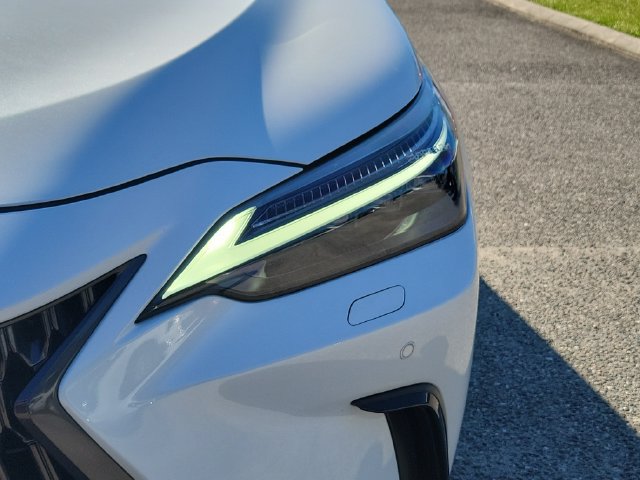 Used 2025 Lexus NX 450h+ AWD w/ Towing Package (2000 Lbs) image 7