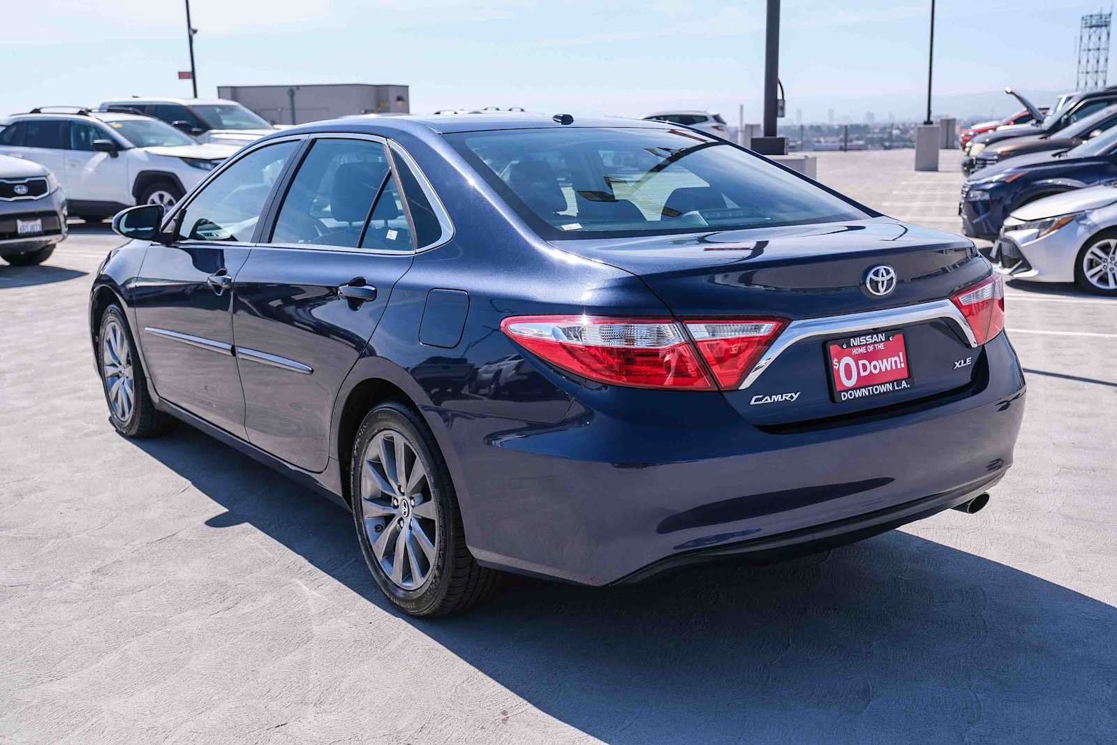 Used 2017 Toyota Camry XLE w/ Convenience Package FWD image 6