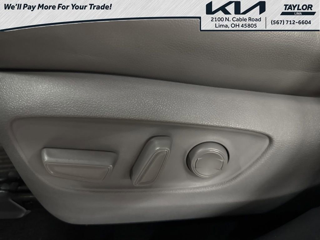 Used 2022 Toyota Highlander XLE image 27