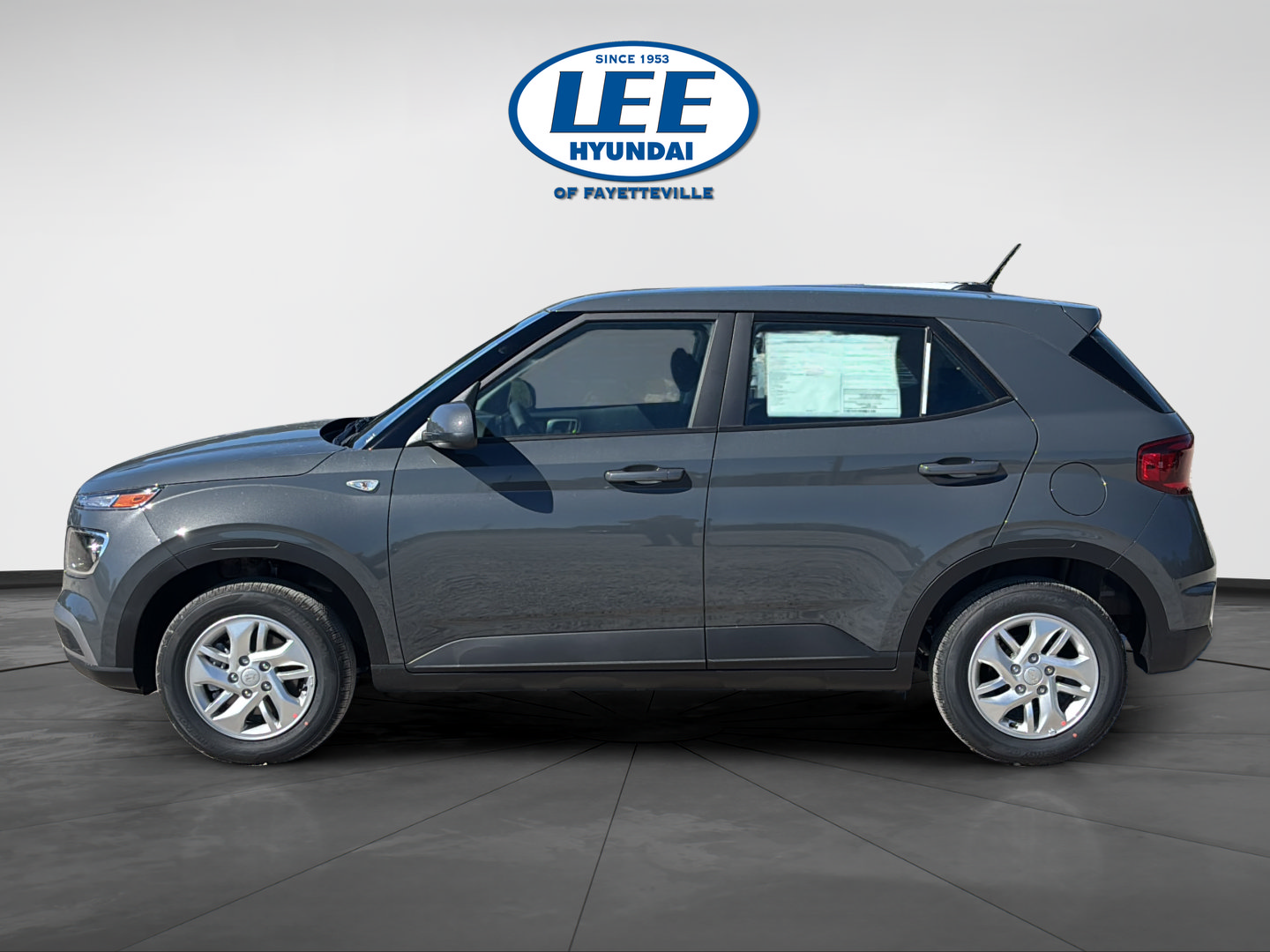 New 2026 Hyundai Venue SE FWD image 3