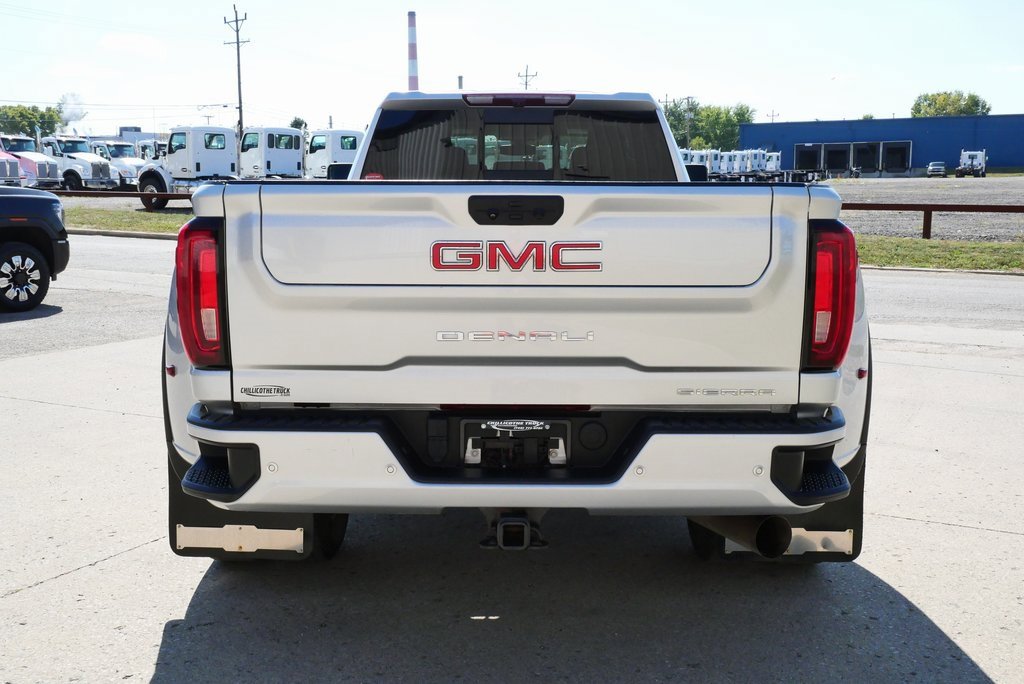 Used 2023 GMC Sierra 3500 Denali image 6
