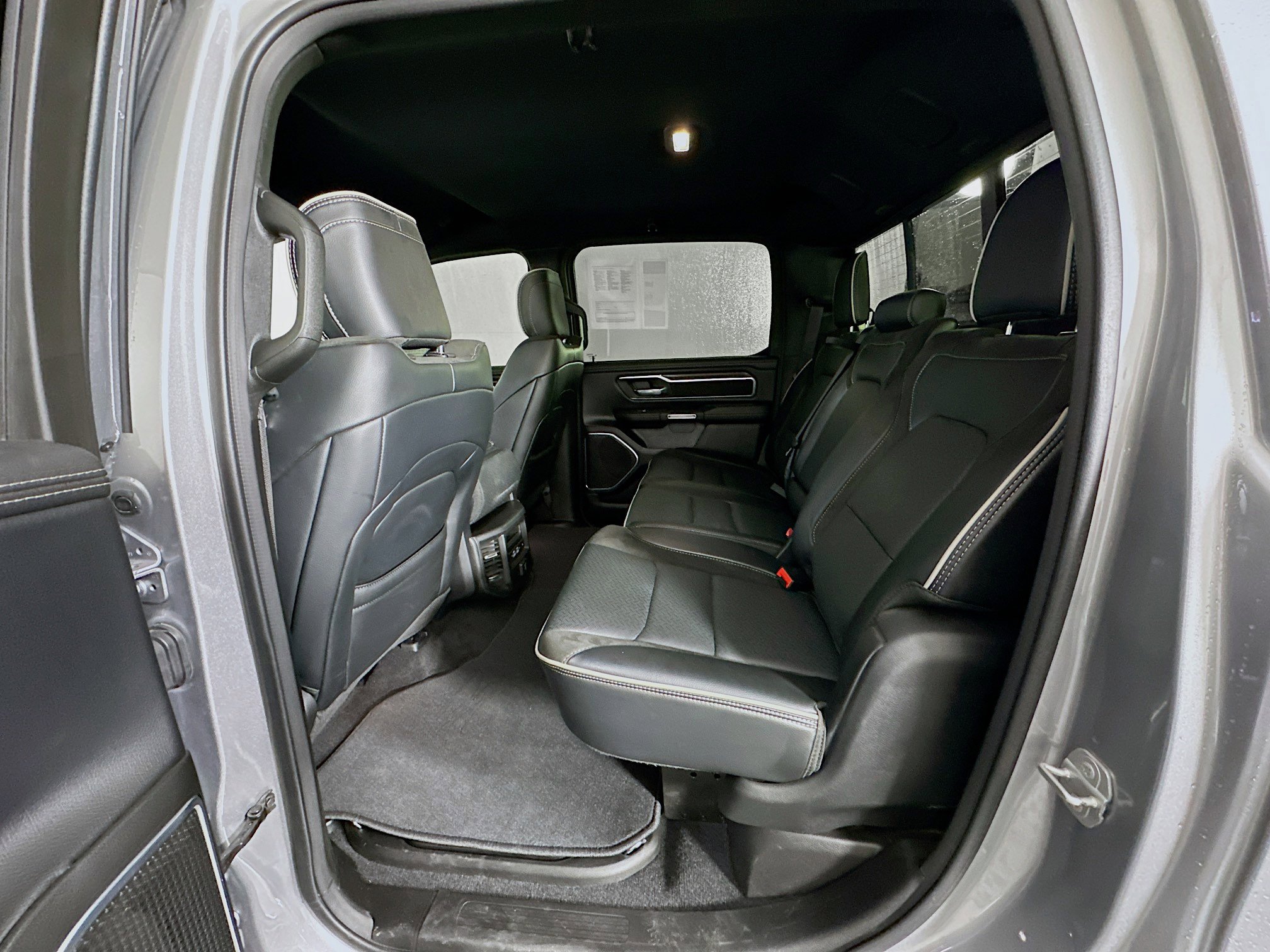 Used 2025 RAM 1500 Laramie image 27