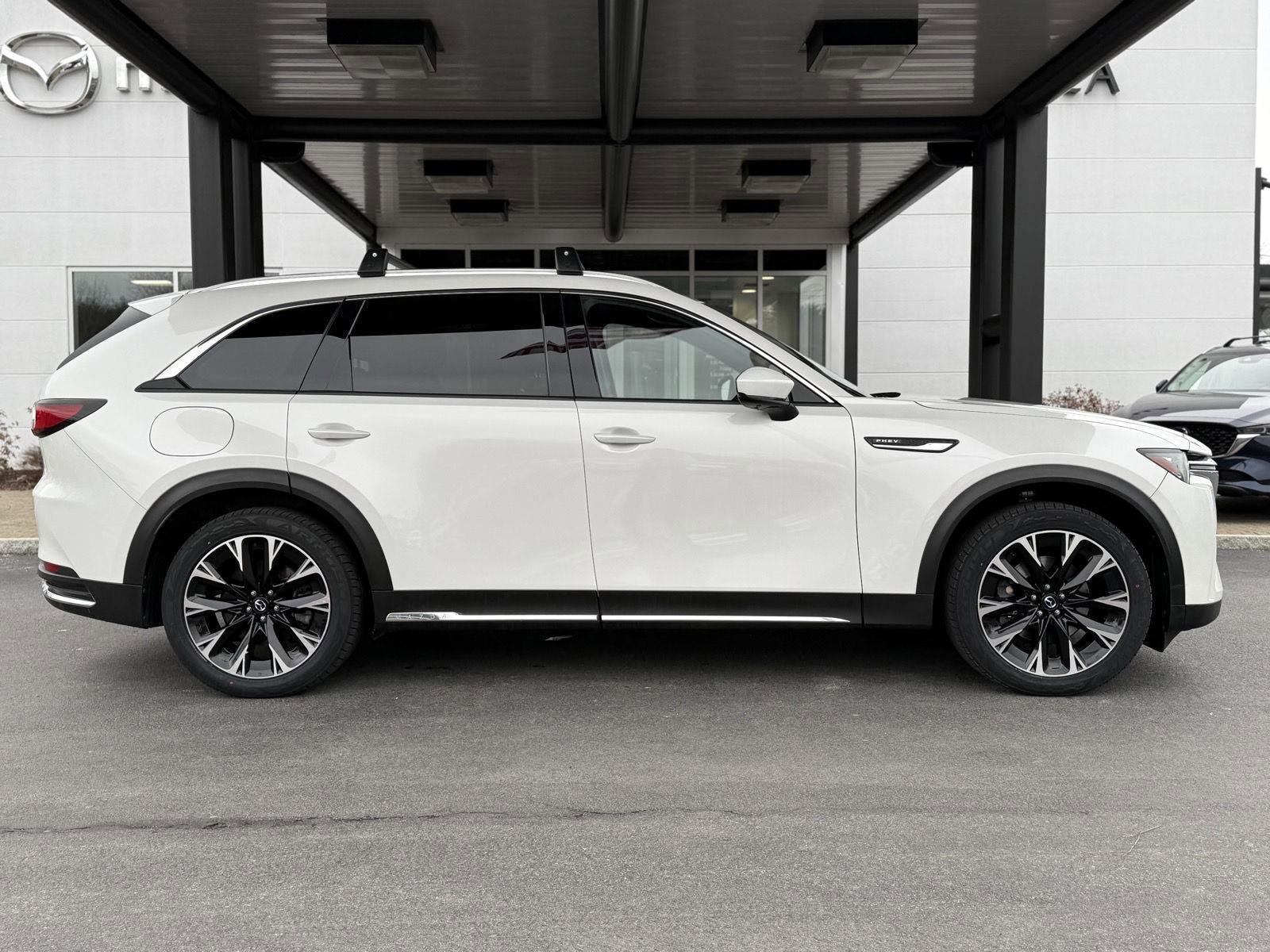 Certified 2024 MAZDA CX-90 Plug-In Hybrid w/ Premium Plus image 4