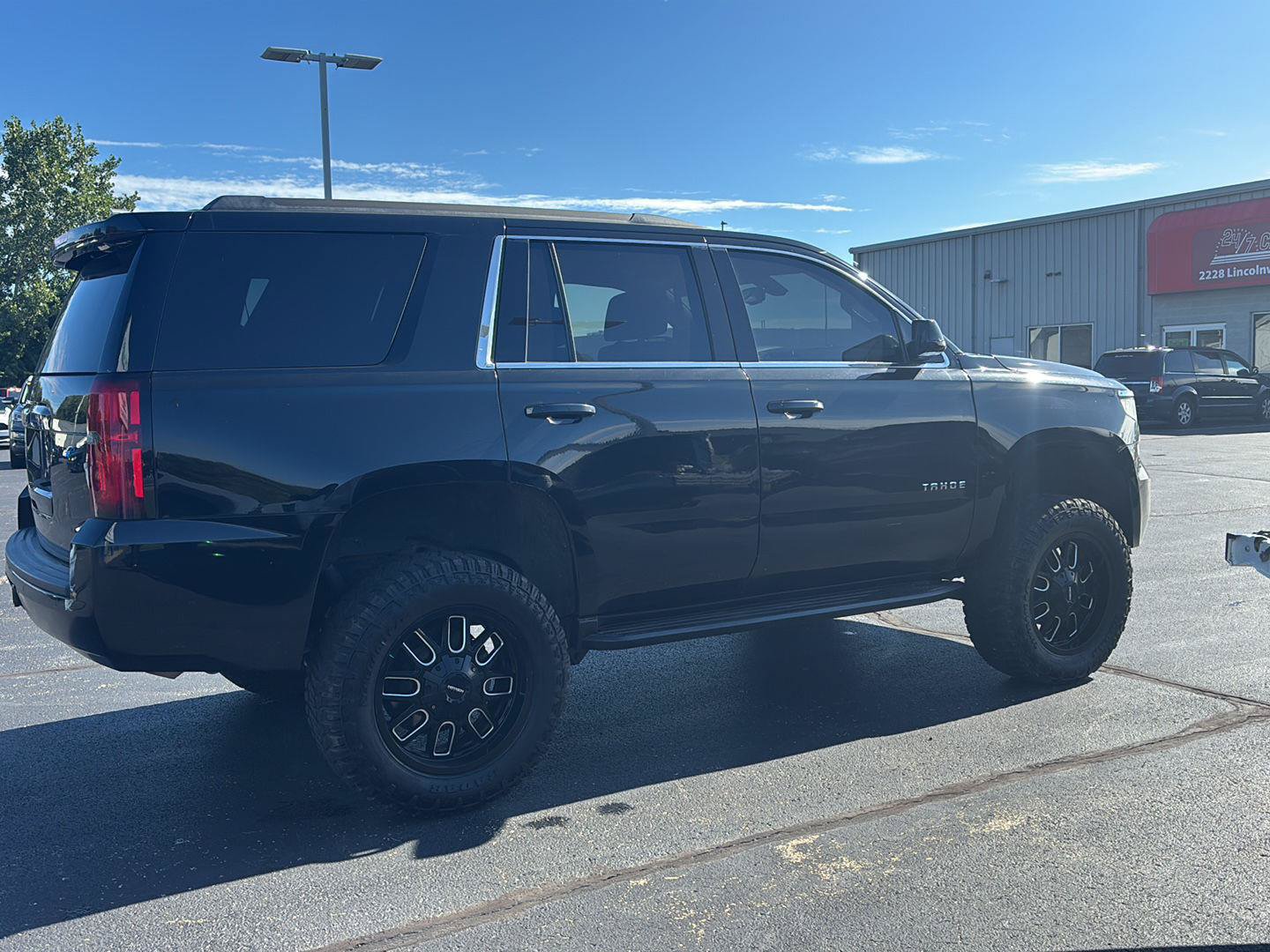 Used 2020 Chevrolet Tahoe LS AWD/4WD image 12
