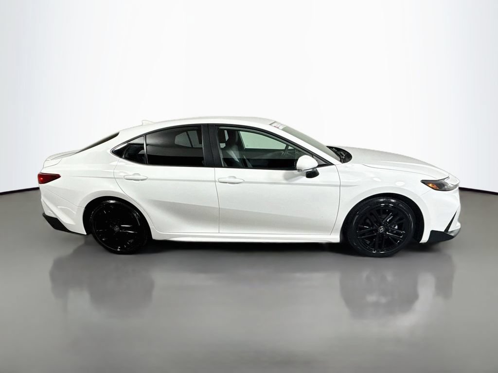 Used 2026 Toyota Camry SE FWD image 8