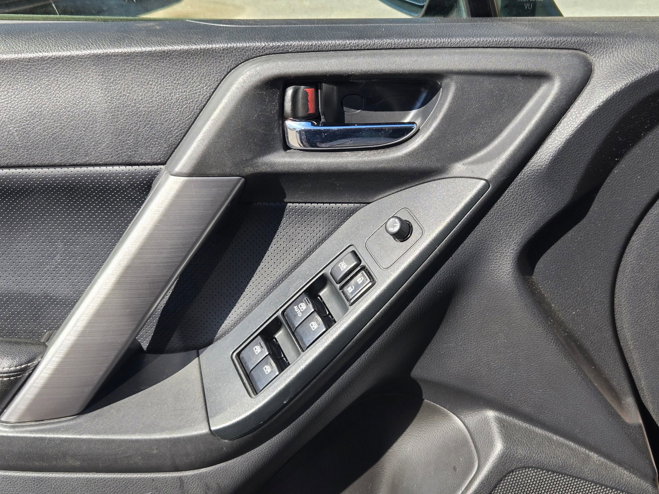 Used 2014 Subaru Forester 2.5i Touring image 11