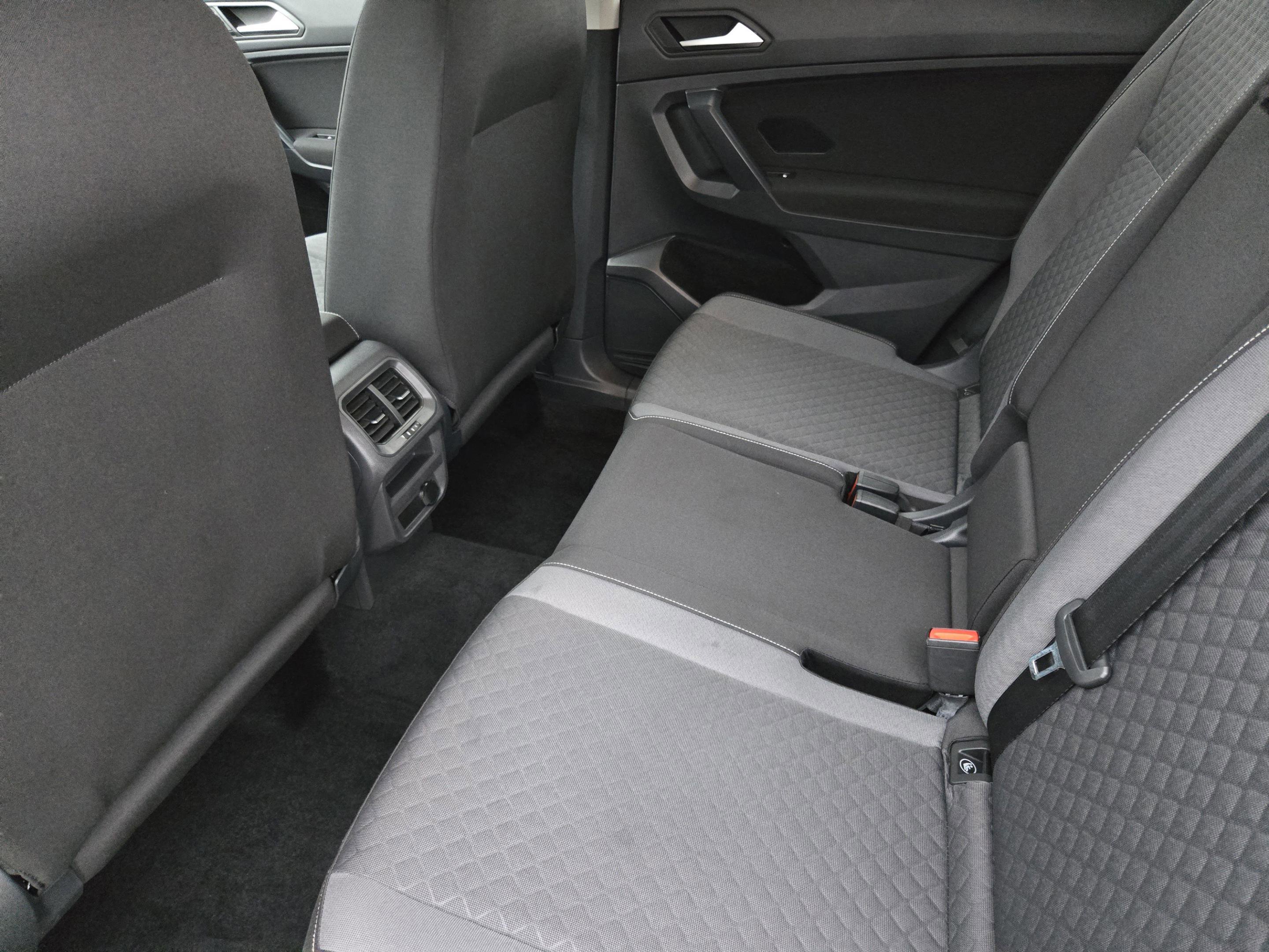 Used 2021 Volkswagen Tiguan S FWD image 25
