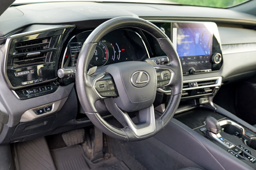 Used 2023 Lexus RX 350 Premium w/ Accessory Package AWD/4WD image 20