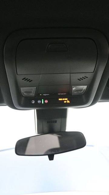 Used 2023 Chevrolet Equinox RS image 25