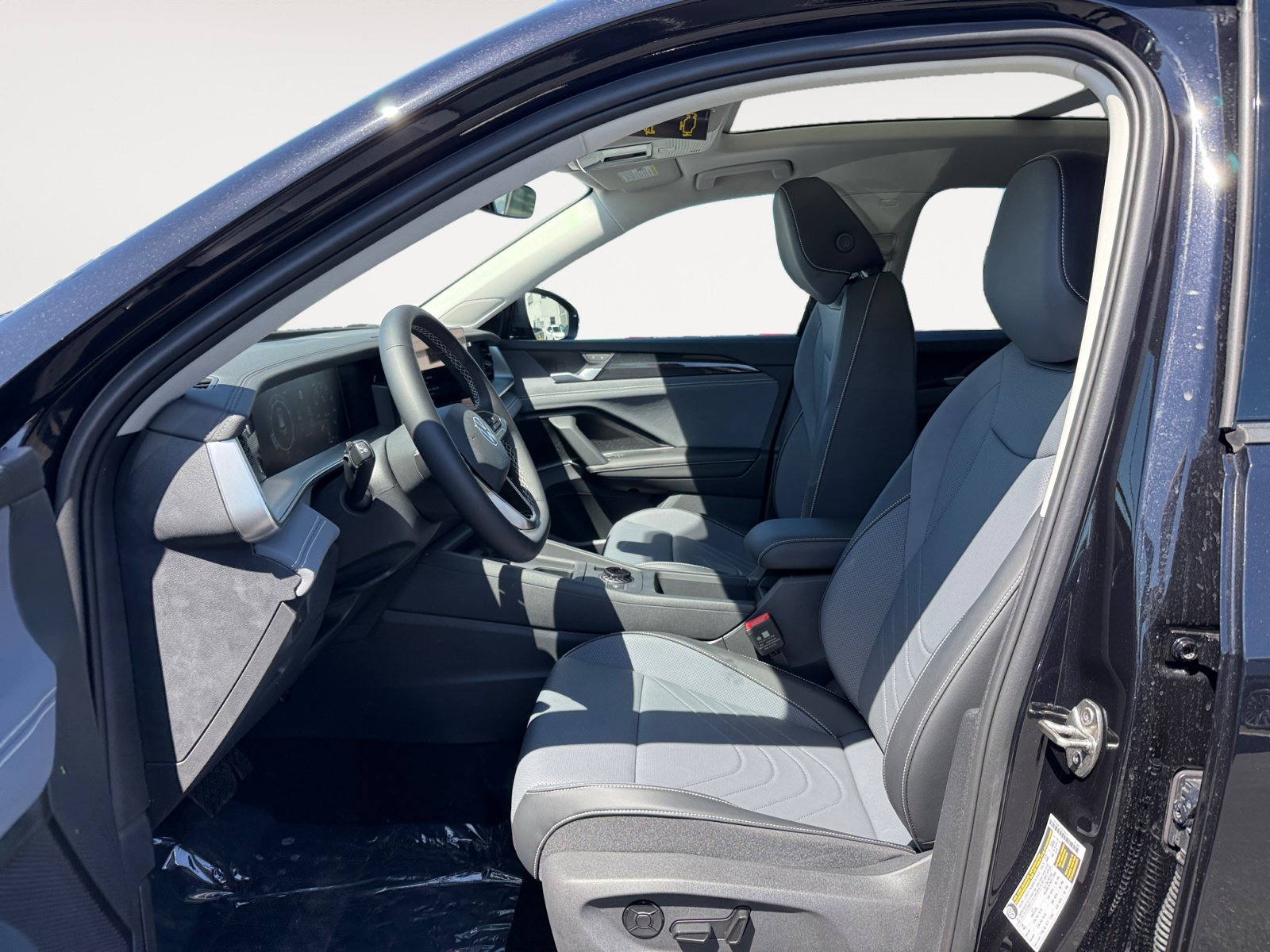 New 2026 Volkswagen Tiguan SE AWD/4WD image 10