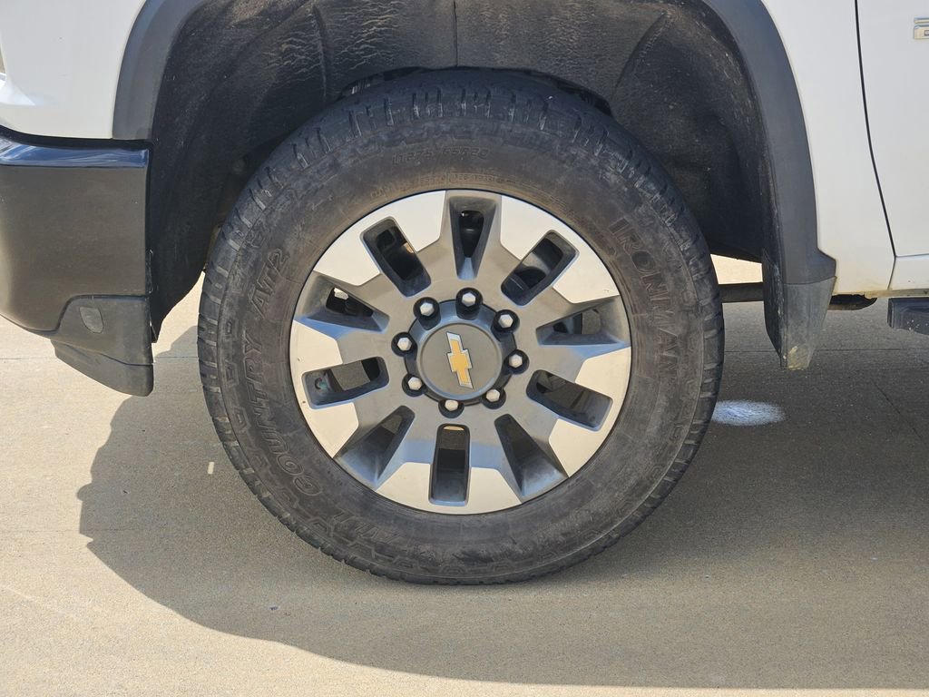 Used 2022 Chevrolet Silverado 2500 Custom RWD image 13