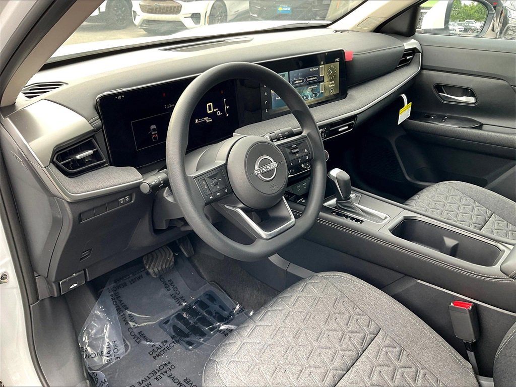 New 2025 Nissan Kicks SV w/ SV Premium Package image 9