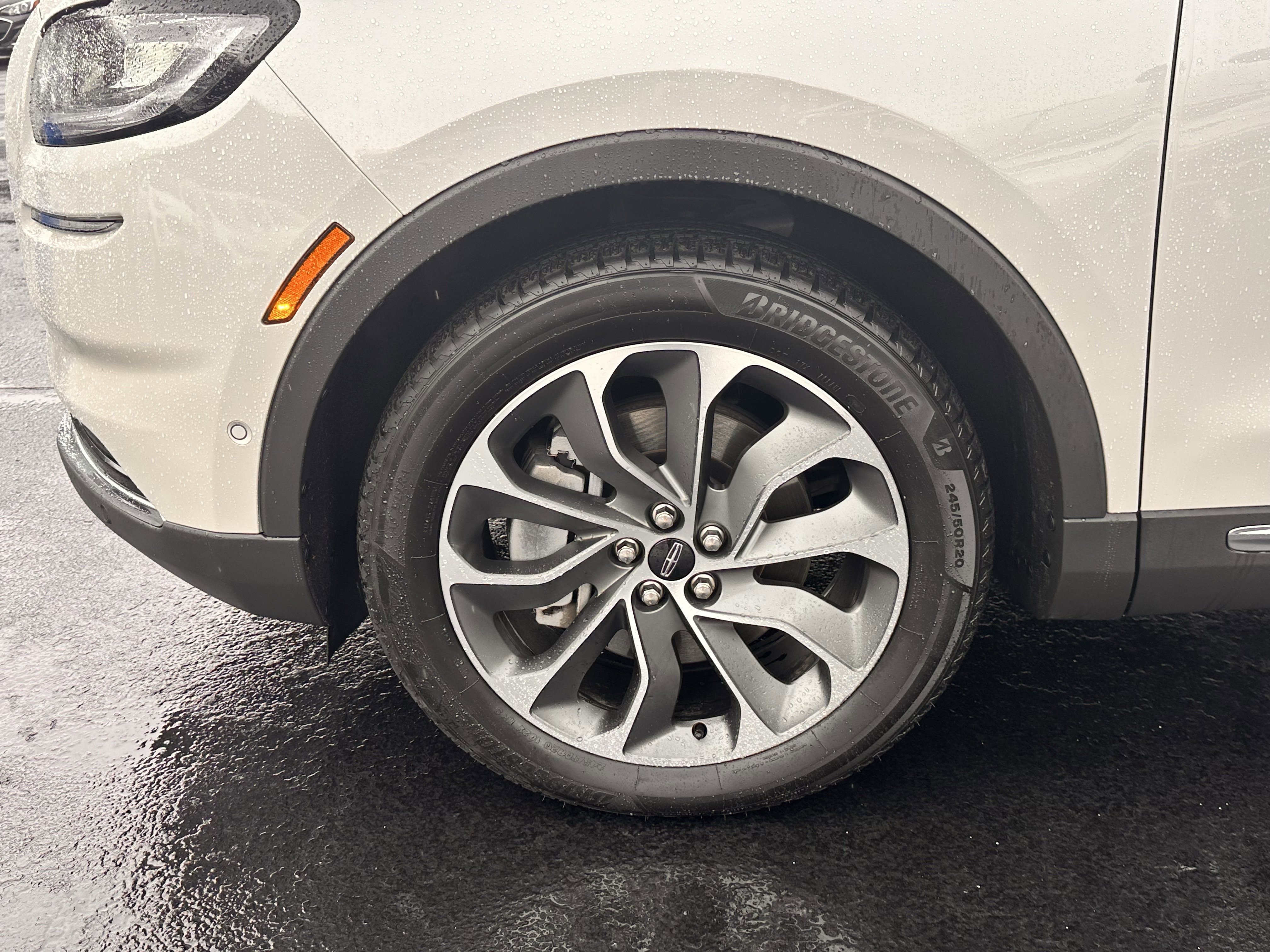 Used 2023 Lincoln Nautilus Reserve w/ Equipment Group 201A image 22