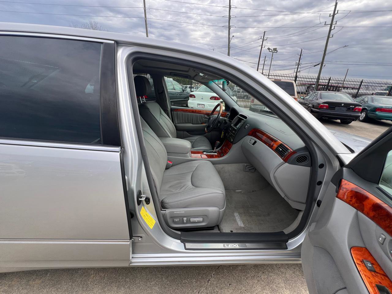 Used 2005 Lexus LS 430 image 44