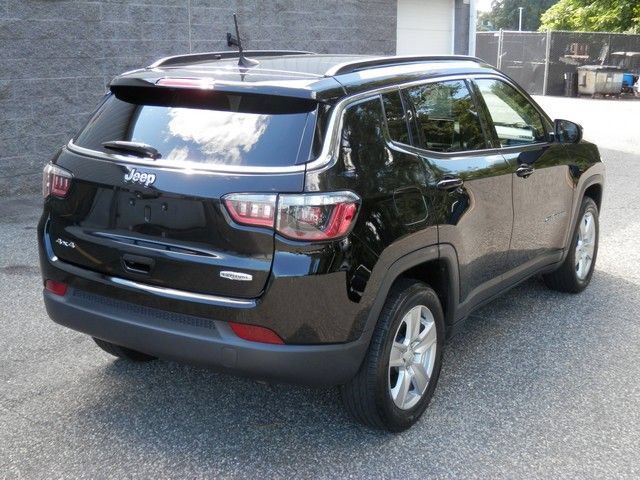 Used 2022 Jeep Compass Latitude w/ Sun and Sound Group AWD/4WD image 8