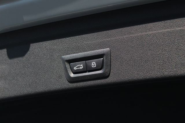 New 2026 BMW X6 xDrive40i w/ Premium Package image 8