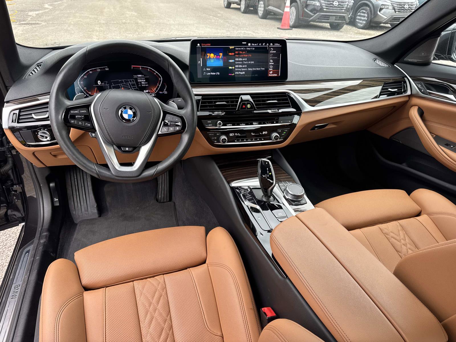 Used 2022 BMW 530i xDrive w/ Premium Package image 13