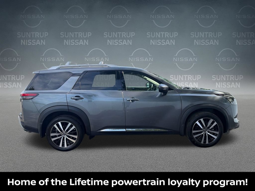 Certified 2025 Nissan Pathfinder Platinum w/ Cargo Package AWD/4WD image 7