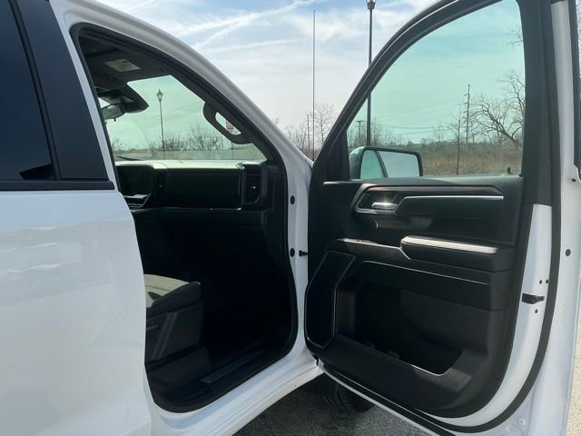 Used 2025 Chevrolet Silverado 1500 LT image 15