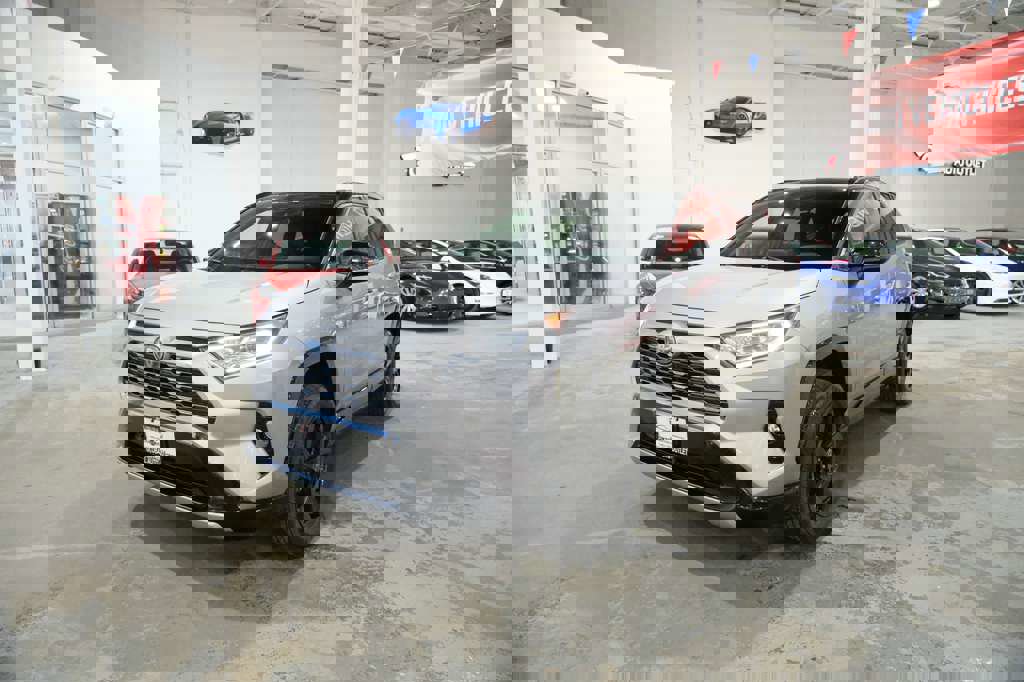Used 2021 Toyota RAV4 XSE image 4